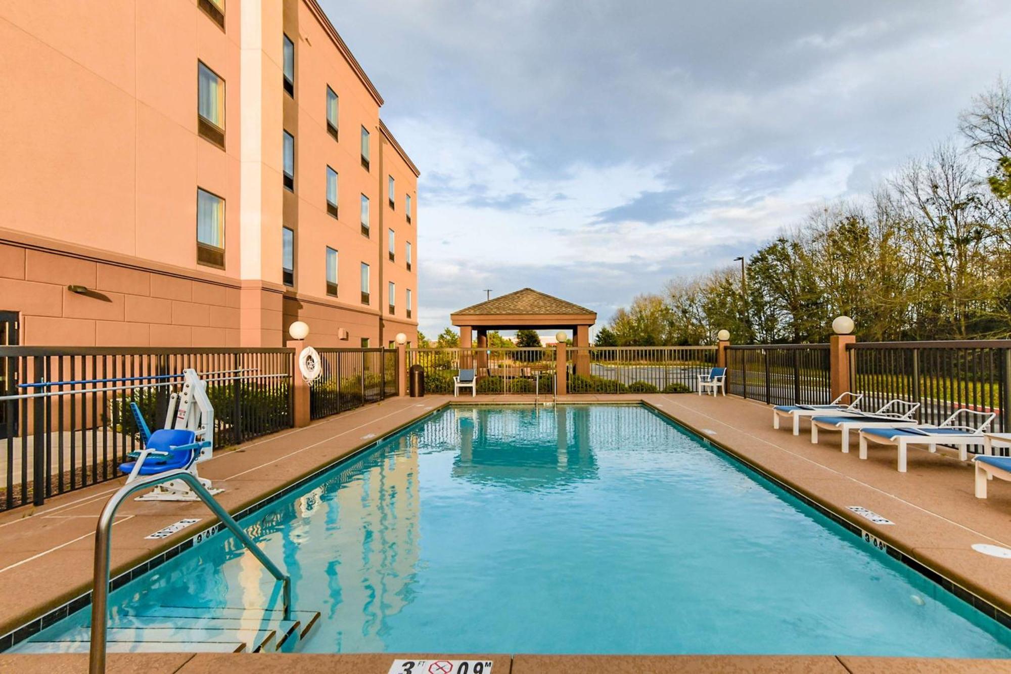 Hampton Inn Foley Zewnętrze zdjęcie